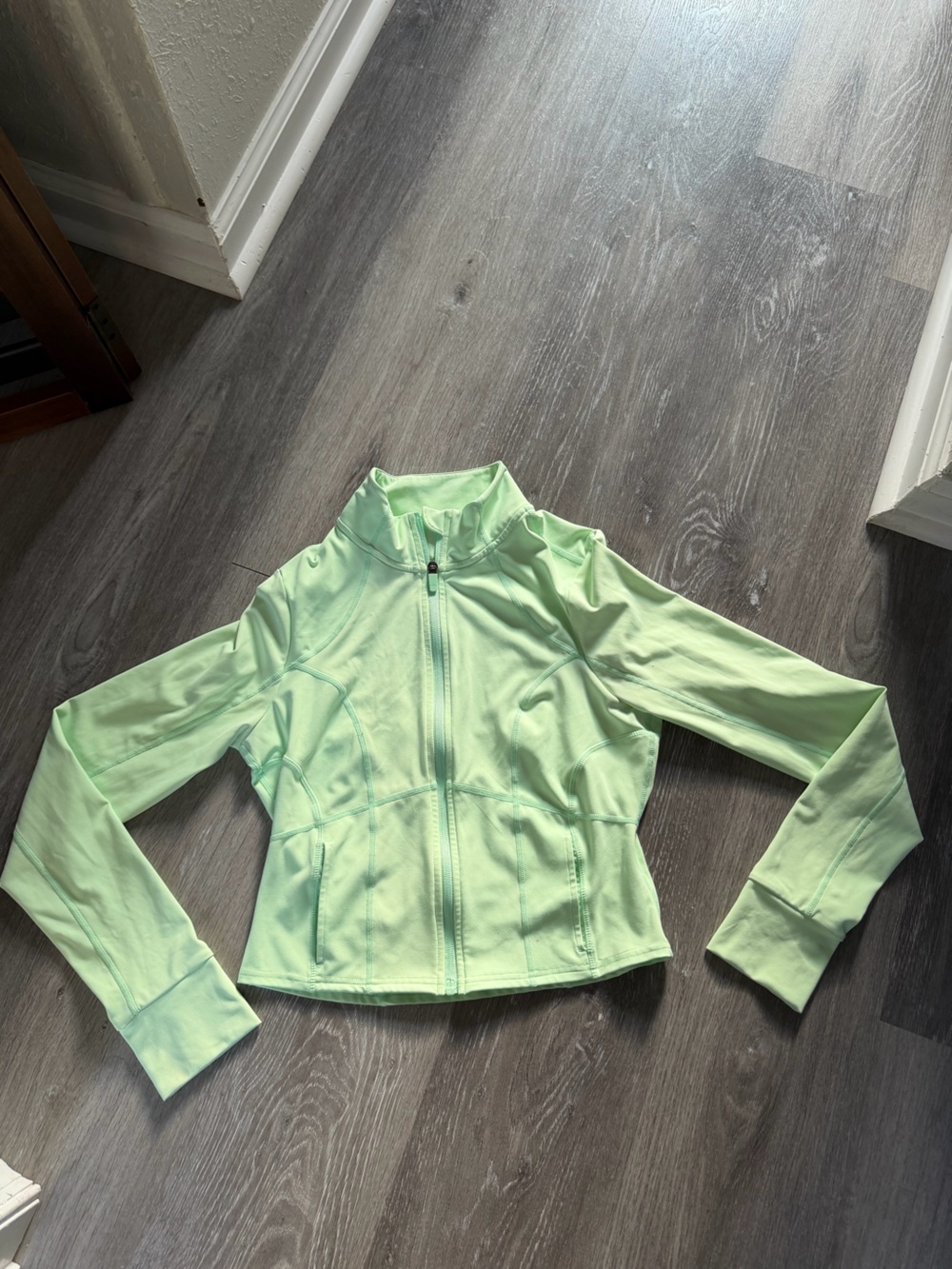 Fabletics matcha green set - Picture 2 of 9